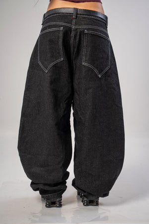Barrel jeans corte curvo CHILL - denim streetwear hecho en Colombia