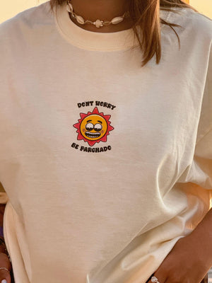 Camiseta boxy fit CHILL — streetwear hecho en Colombia