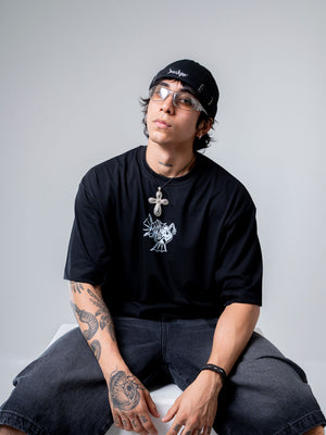 Camiseta boxy fit CHILL — streetwear hecho en Colombia
