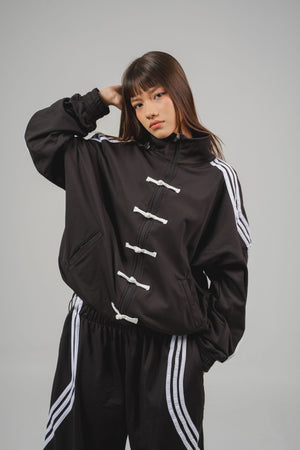 Camibuzo Ondas CHILL azul marino oversize — tela scuba con alamares estilo asiático, zigzags en sesgo aéreo y cierre, streetwear hecho en Colombia
