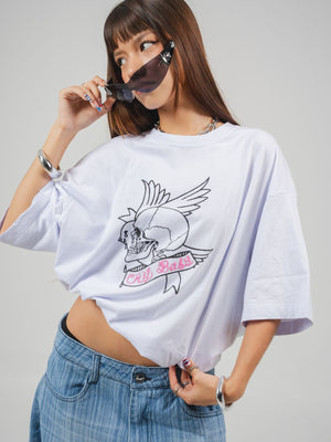 Camiseta CHILL oversize boxy fit blanca — algodón con estampado emo-rap retrato artístico en serigrafía negro y rosa, streetwear hecho en Colombia