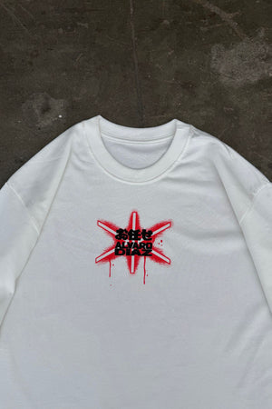Camiseta Omakase CHILL oversize ivory — algodón peruano 250gr con estampado pulpo y kanjis japoneses en serigrafía rojo y negro, streetwear hecho en Colombia