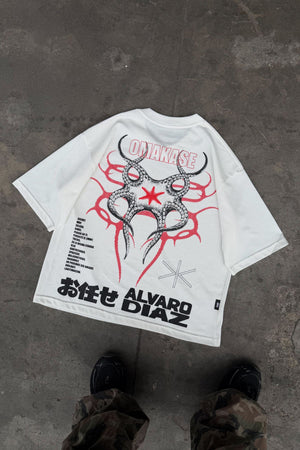 Camiseta Omakase CHILL oversize ivory — algodón peruano 250gr con estampado pulpo y kanjis japoneses en serigrafía rojo y negro, streetwear hecho en Colombia