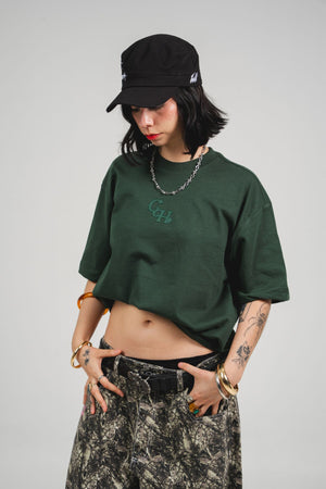 Camiseta Chill dinamita regular fit verde — algodón peruano 200gr con logo en relieve serigrafía tono sobre tono, streetwear minimalista hecho en Colombia