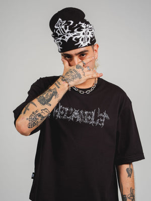Camiseta The Candle CHILL oversize negra — algodón peruano 250gr con candelabro gótico calaveras en serigrafía alta densidad, streetwear hecho en Colombia