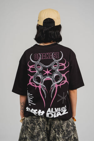 Camiseta Omakase CHILL oversize ivory — algodón peruano 250gr con estampado pulpo y kanjis japoneses en serigrafía rojo y negro, streetwear hecho en Colombia