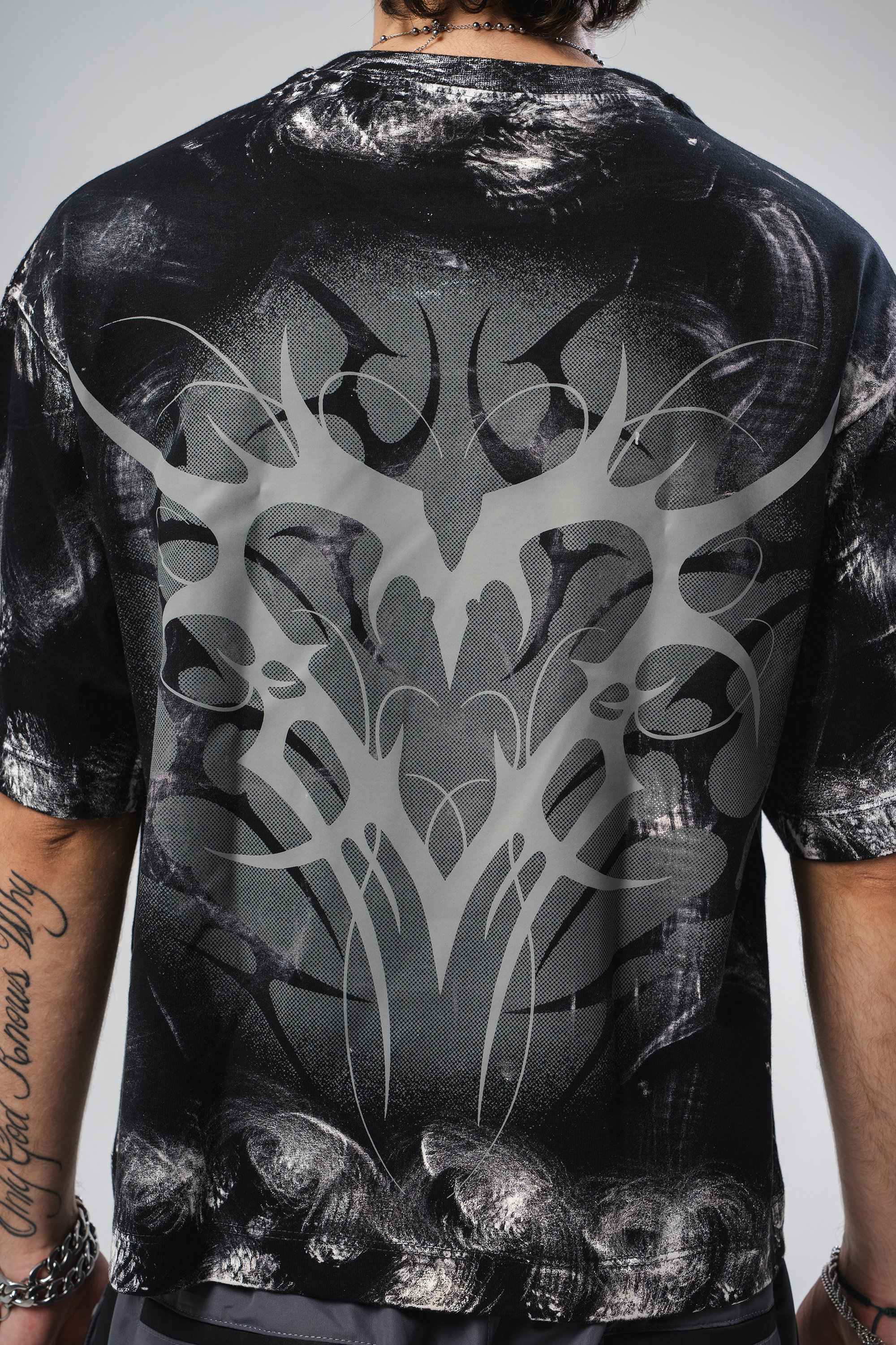 Camiseta Distressed Tribal Heart