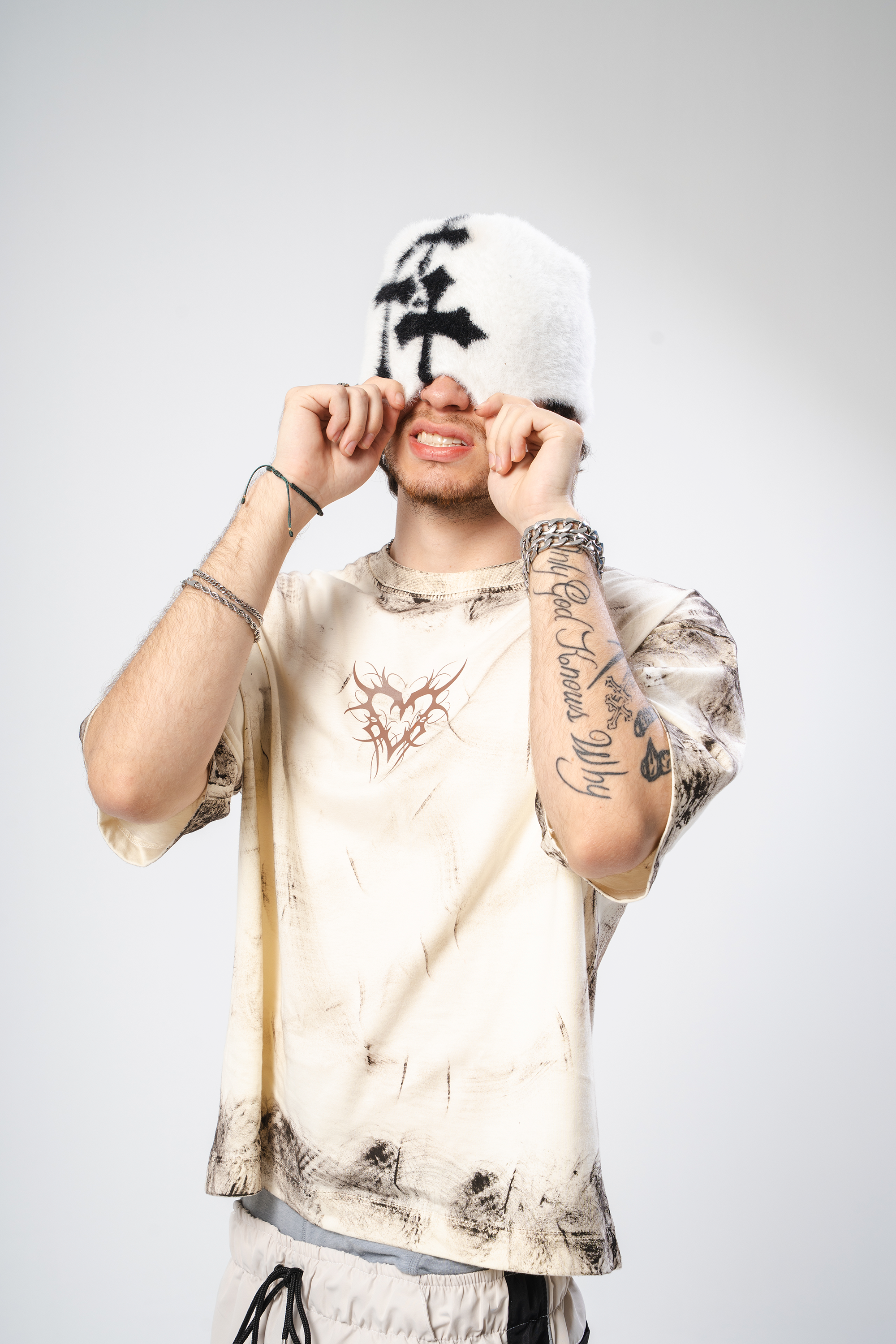 Camiseta Distressed Tribal Heart