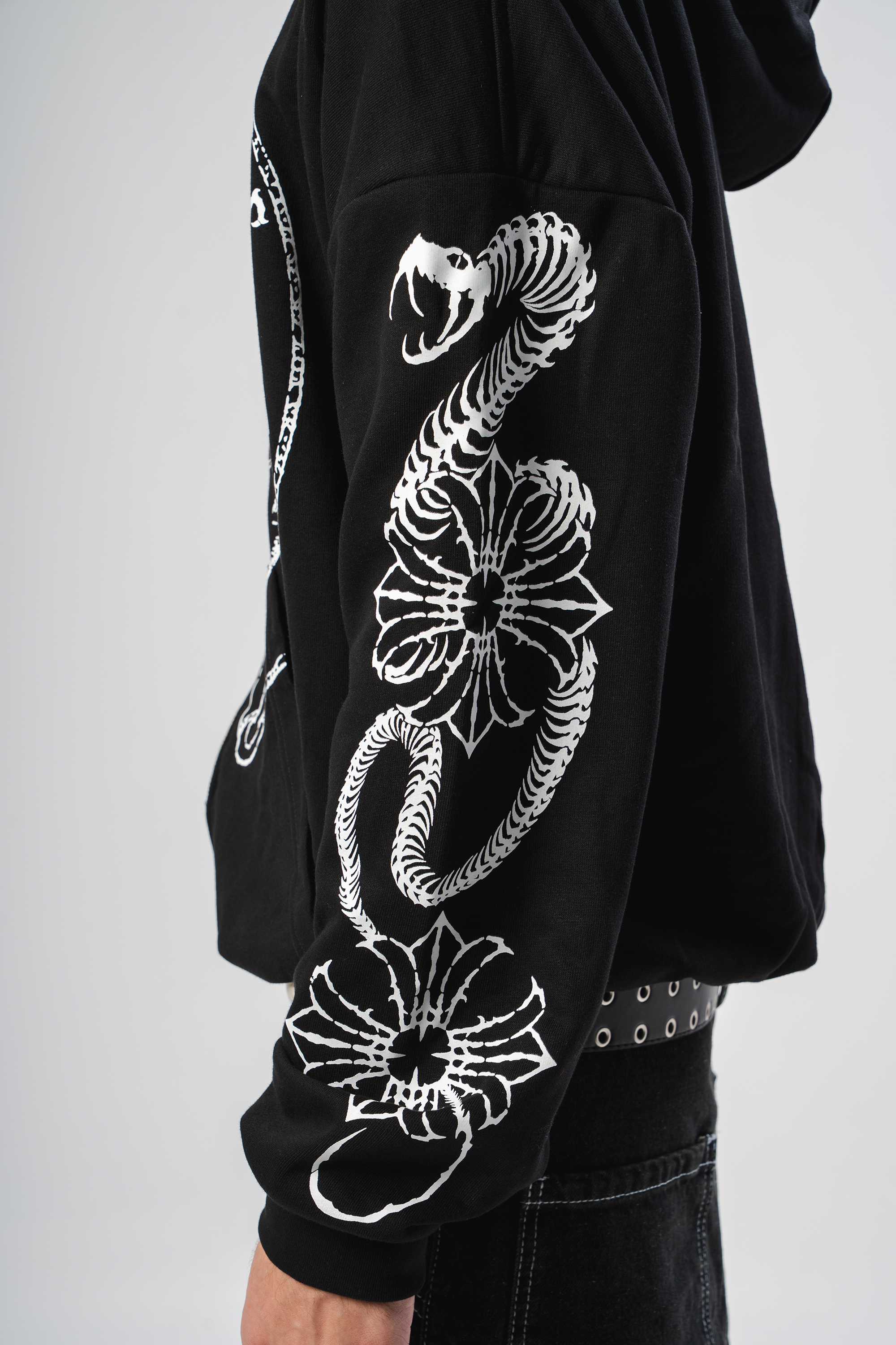 Hoodie Con Cierre Astaroth