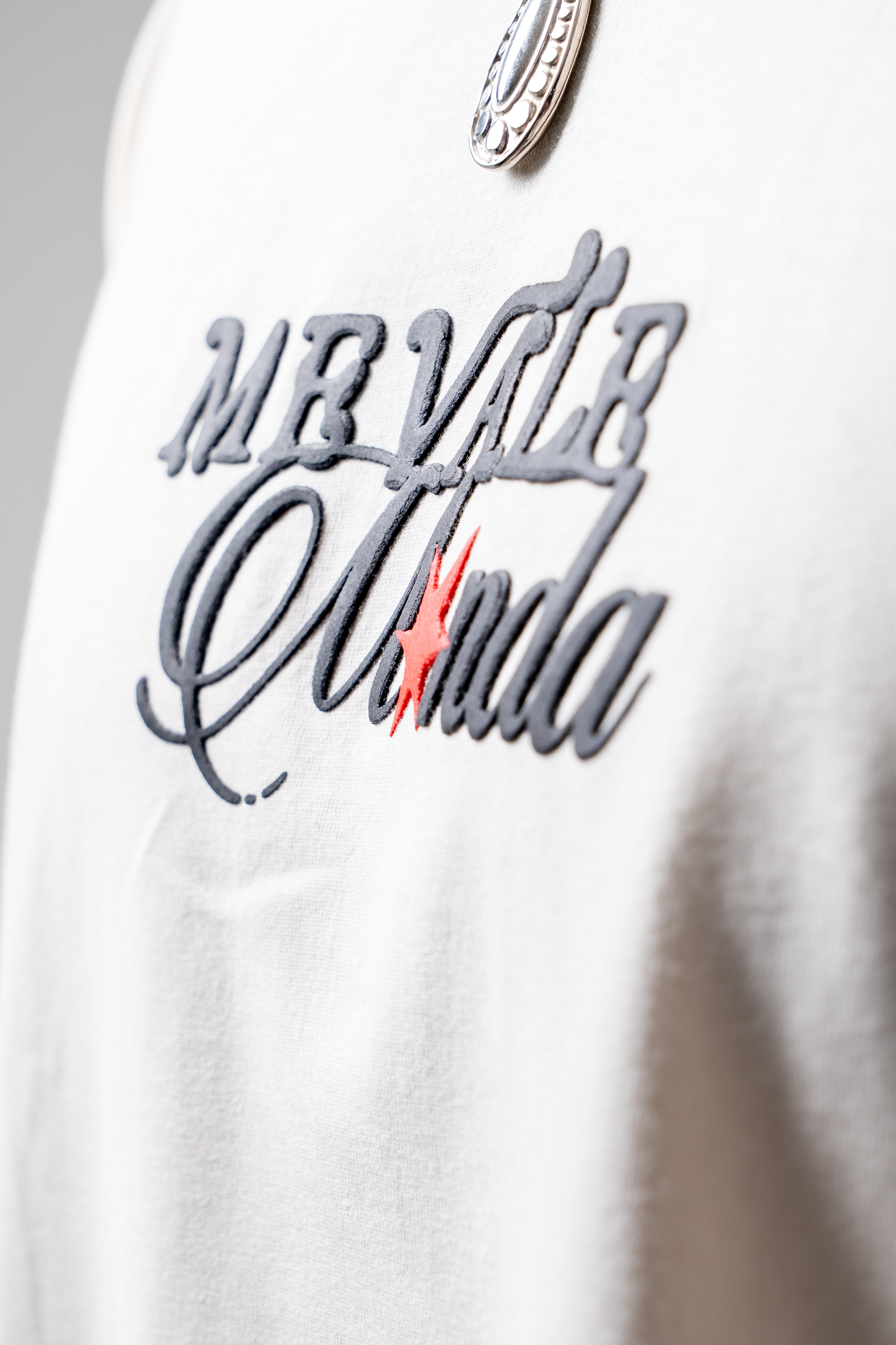 Camiseta Me vale Monda