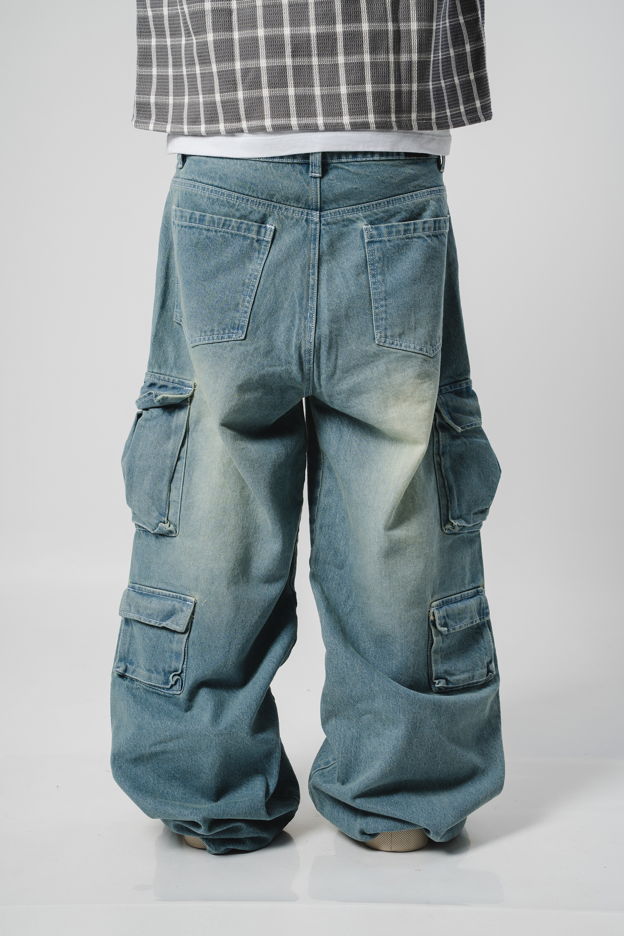 Twisted Cargo Jean