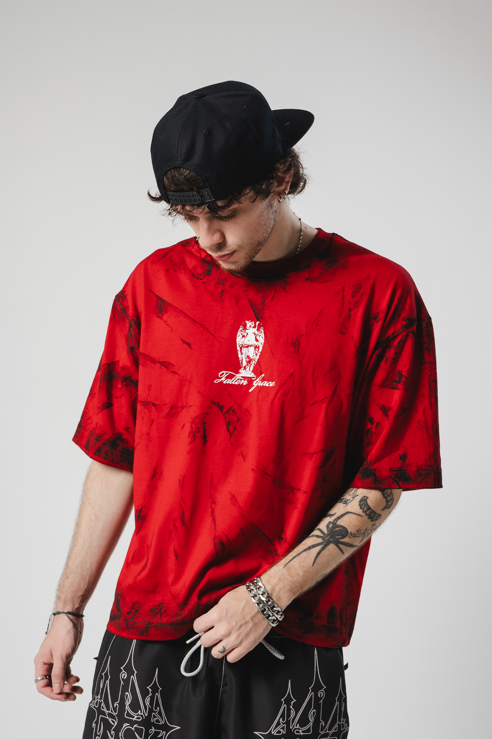 Camiseta Distressed Fallen Grace