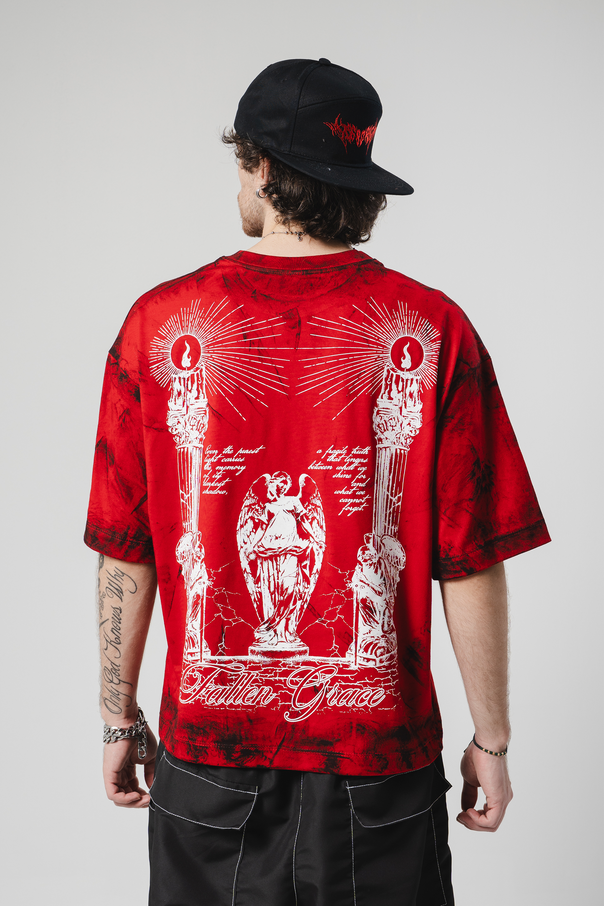 Camiseta Distressed Fallen Grace