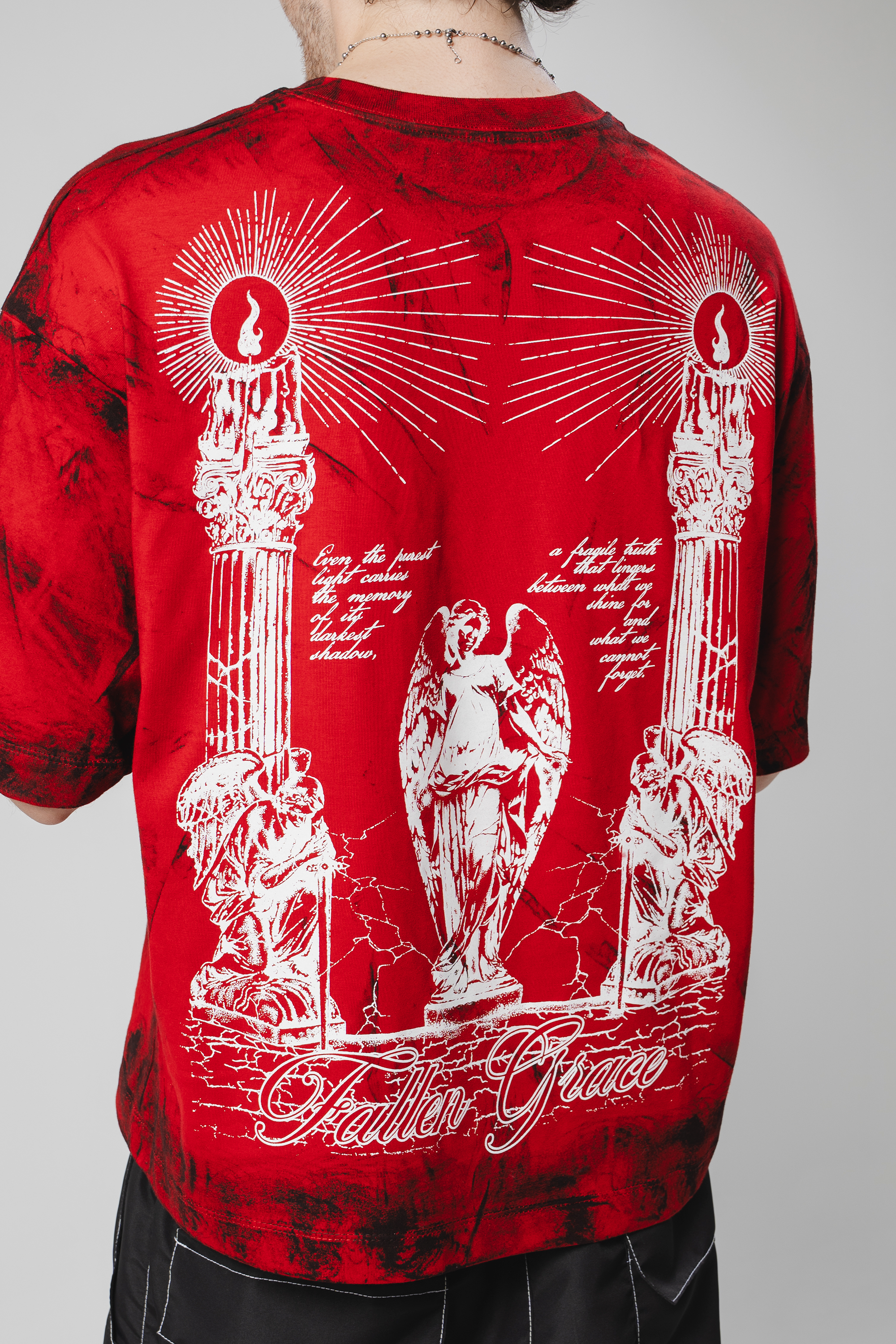 Camiseta Distressed Fallen Grace