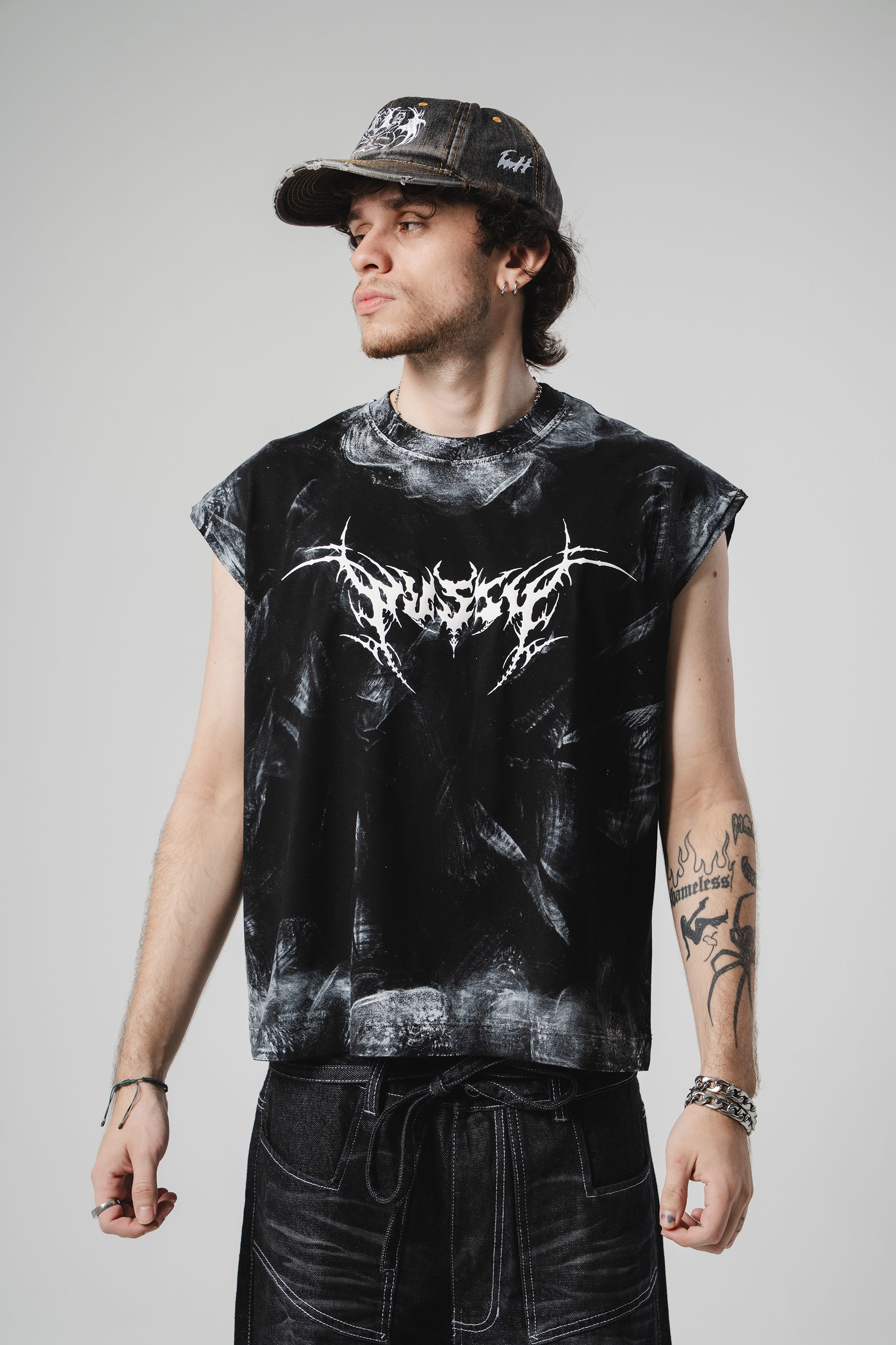 Manga Sisa Distressed Pussy