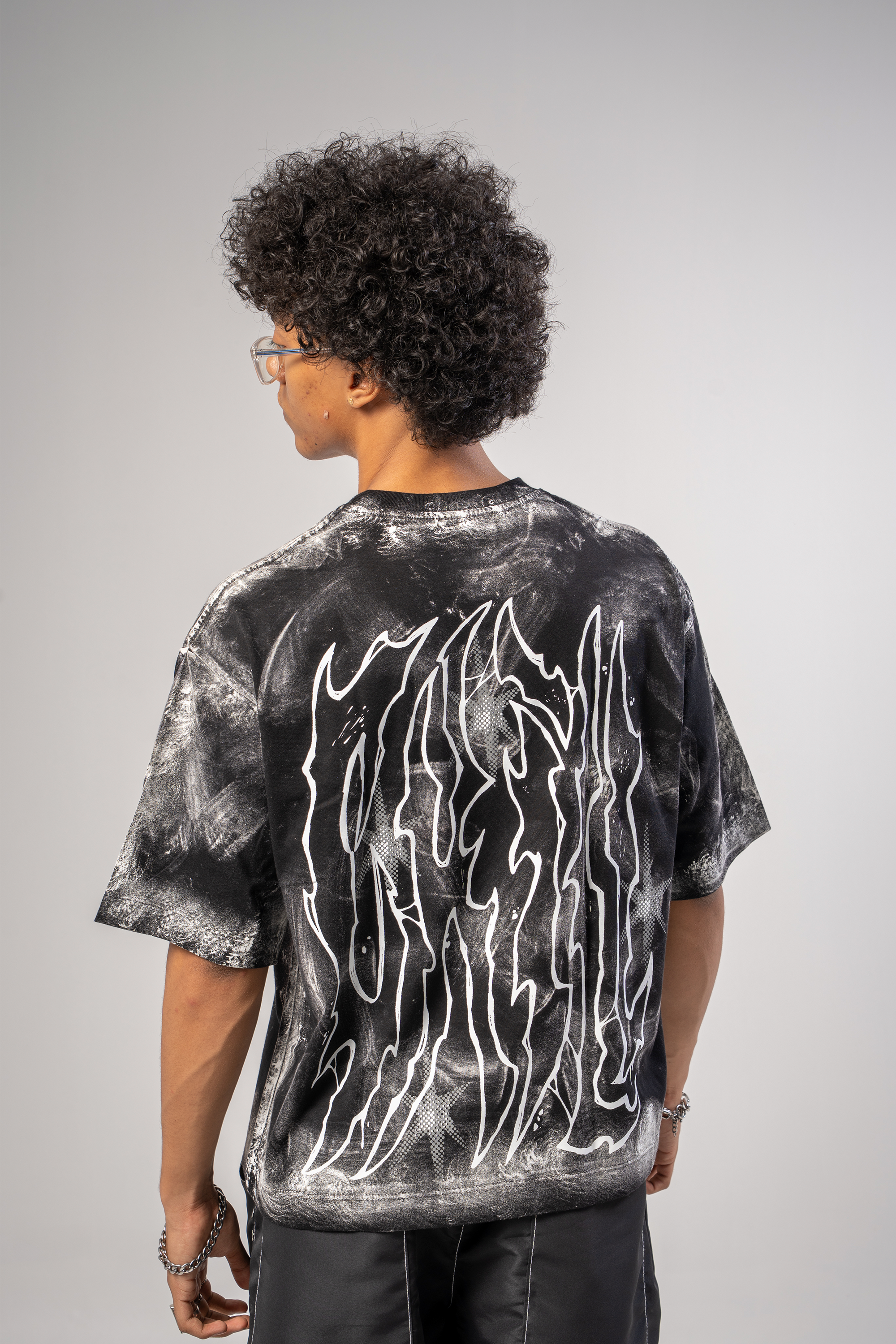 Camiseta Distressed Chill Lover Club