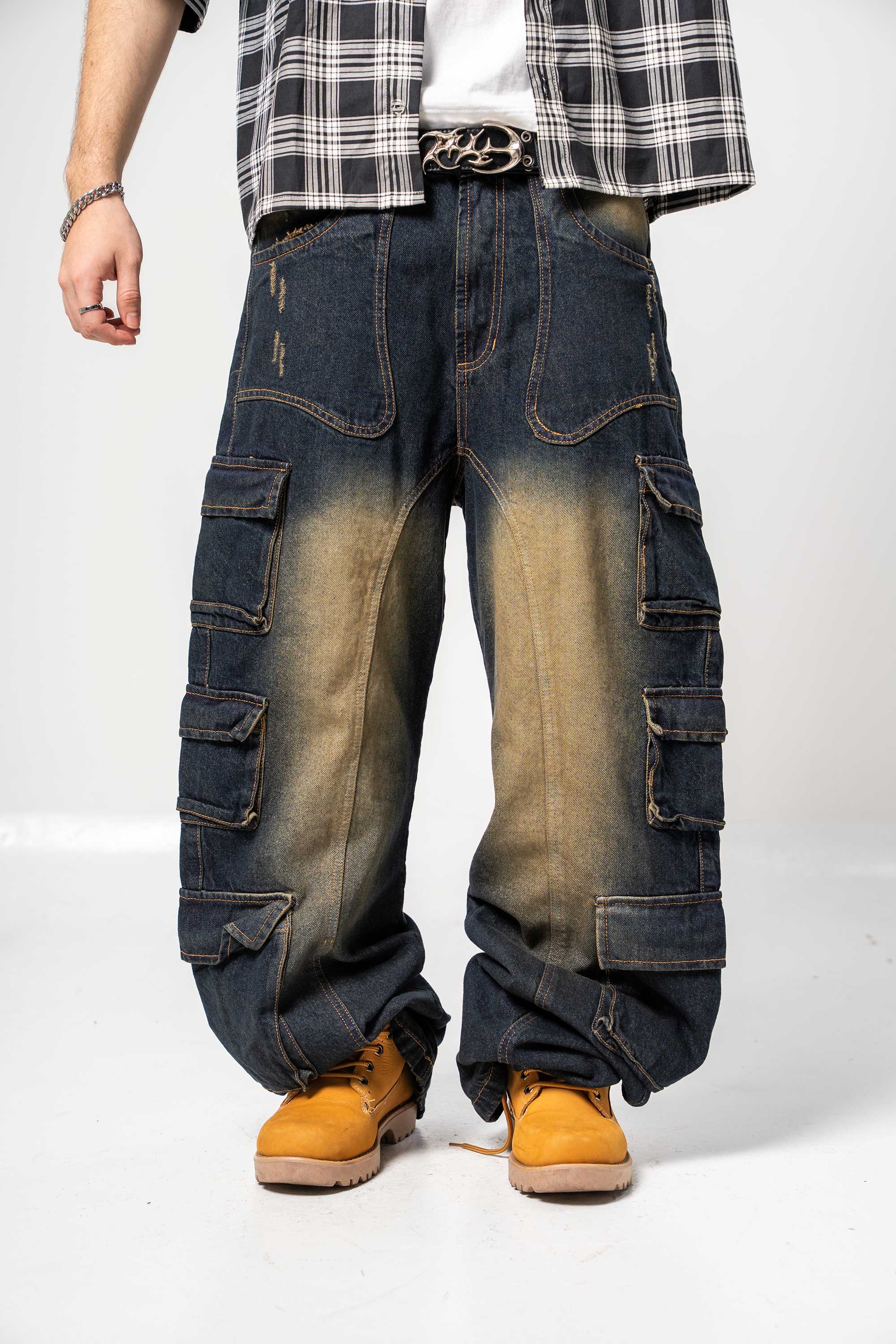 Curved Cargo Jean