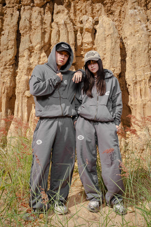 Hoodie Lace CHILL gris oversize 400gr — algodón con doble cierre YKK y detalles raw edge deconstruidos, streetwear hecho en Colombia