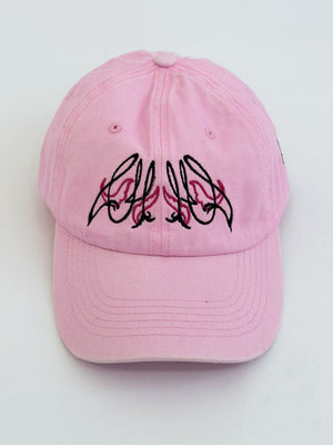 Gorra CHILL Bloom rosa 6 paneles — drill con bordado tribal negro y fucsia, accesorio streetwear hecho en Colombia