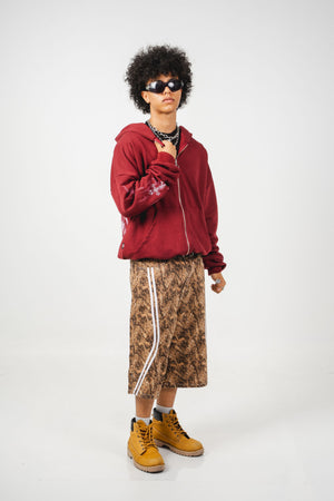Hoodie con cierre Faith CHILL vinotinto oversize unisex 330gr — algodón con estampado catedral gótica en serigrafía en espalda y mangas, streetwear hecho en Colombia