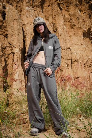 Hoodie Lace CHILL gris oversize 400gr — algodón con doble cierre YKK y detalles raw edge deconstruidos, streetwear hecho en Colombia