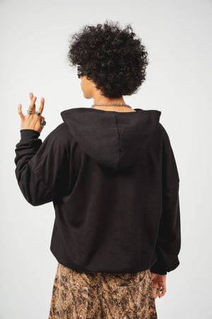 Hoodie con cierre Chillcore CHILL negro oversize unisex 330gr — algodón con logo en serigrafía alto relieve, hoodie minimalista hecho en Colombia