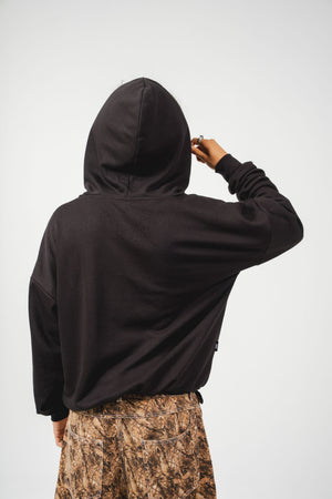 Hoodie con cierre Chillcore CHILL negro oversize unisex 330gr — algodón con logo en serigrafía alto relieve, hoodie minimalista hecho en Colombia