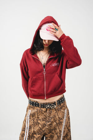Hoodie con cierre Faith CHILL vinotinto cropped 330gr — algodón con logo Chill script en serigrafía, hoodie femenino streetwear hecho en Colombia