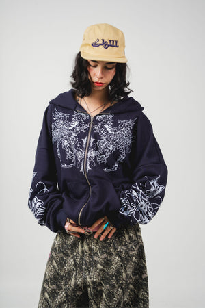 Hoodie con cierre Gryphon CHILL azul marino oversize unisex 330gr — algodón con estampado heráldico de grifos en serigrafía blanca en pecho y mangas, streetwear hecho en Colombia