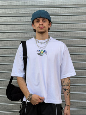 Camiseta boxy fit CHILL — streetwear hecho en Colombia