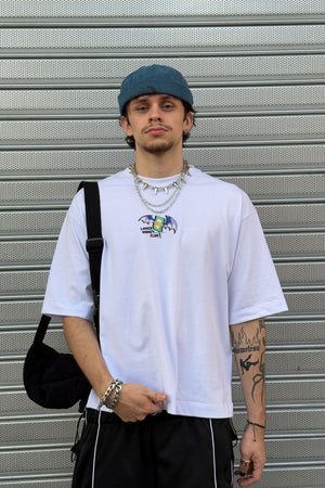 Camiseta boxy fit CHILL — streetwear hecho en Colombia