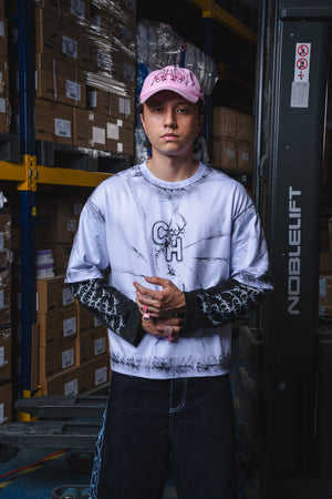 Camiseta manga larga oversize distressed CHILL — algodón pesado con estampado tribal serigrafía, streetwear hecho en Colombia
