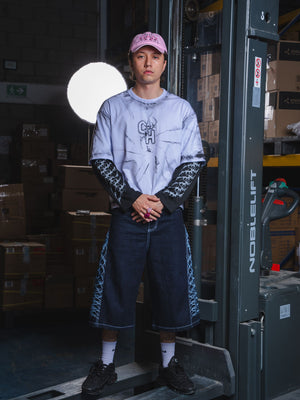 Camiseta manga larga oversize distressed CHILL — algodón pesado con estampado tribal serigrafía, streetwear hecho en Colombia