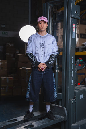 Camiseta manga larga oversize distressed CHILL — algodón pesado con estampado tribal serigrafía, streetwear hecho en Colombia