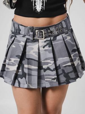 Minifalda streetwear CHILL - moda urbana colombiana