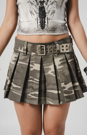 Minifalda streetwear CHILL - moda urbana colombiana